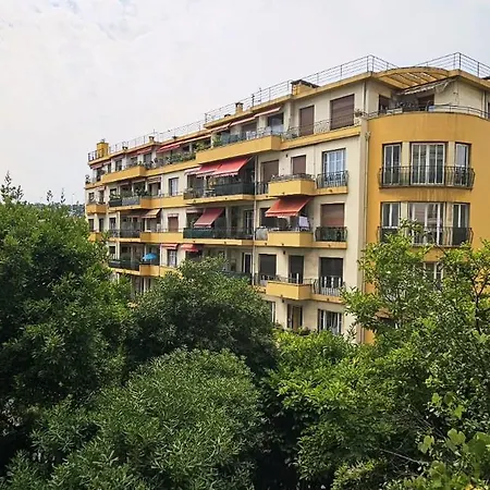 Spacious In Cimiez Apartment