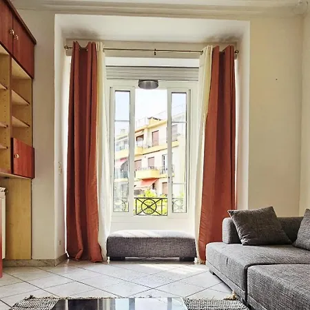 Spacious In Cimiez Apartment Nizza