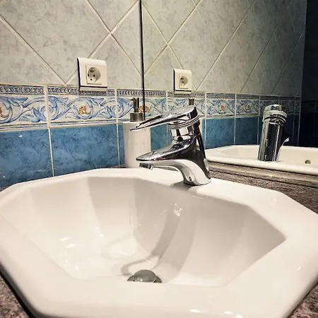 Spacious In Cimiez Apartment