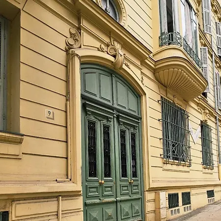 Spacious In Cimiez Apartment Nizza